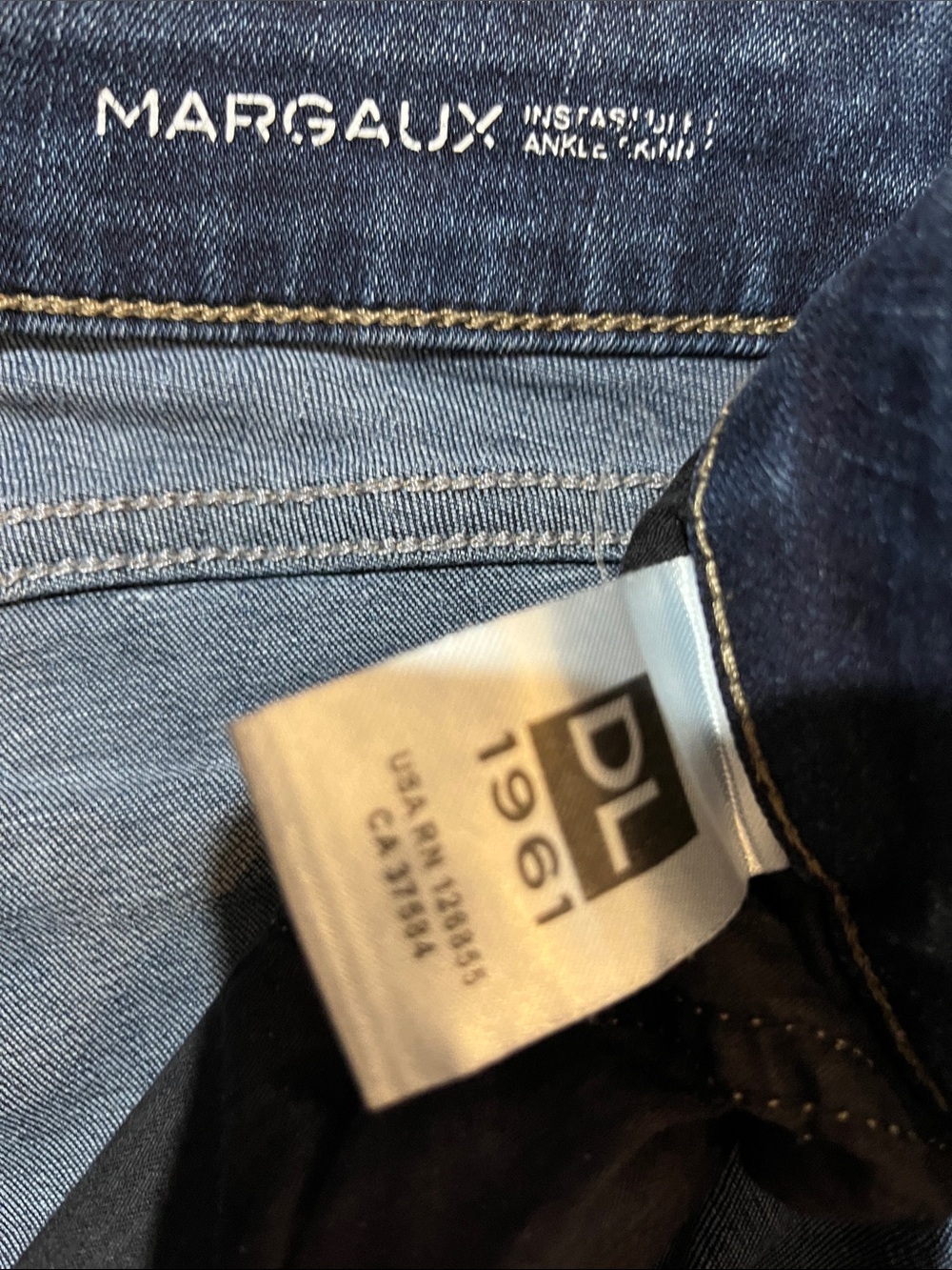 🌻3/$15🌻 DL1961 Dark Blue Skinny Jeans - Picture 3 of 9